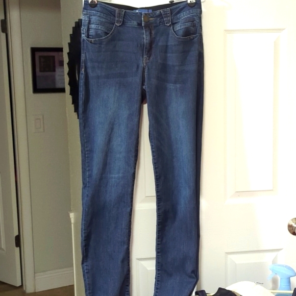 EUC Democracy Ab Solution MidRise Straight Leg Medium Wash Jeans Size 6 - Picture 2 of 6